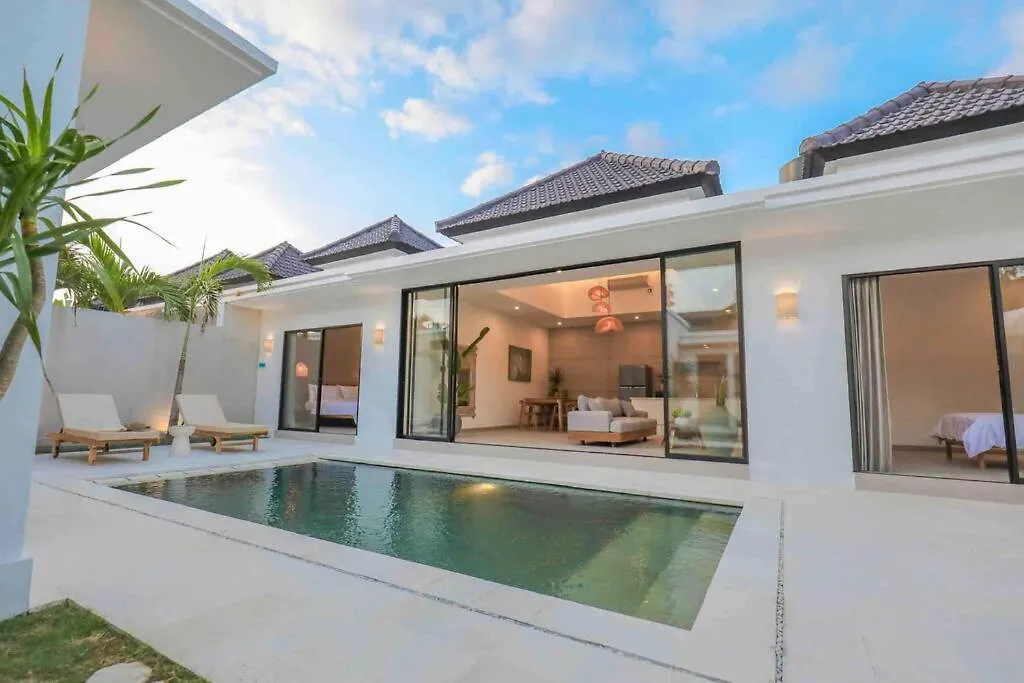 סמיניאק Villa Efire-3 Bedroom With Pool